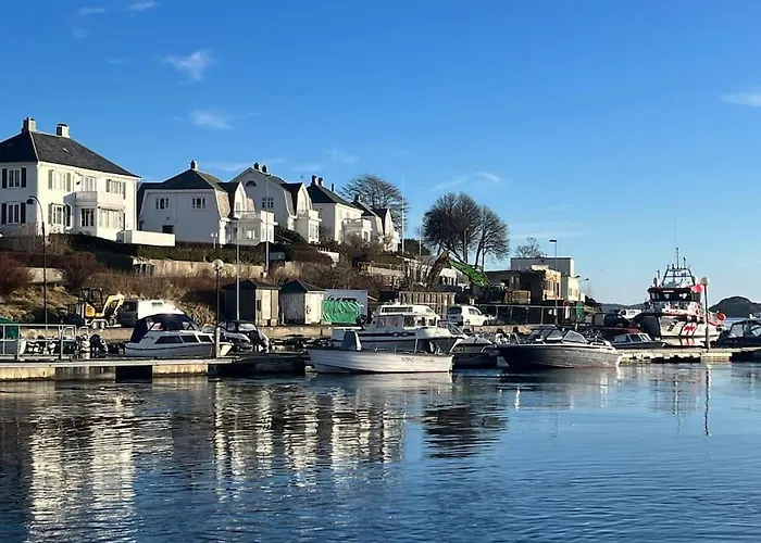 Unik Med Fjordutsikt Villa Farsund