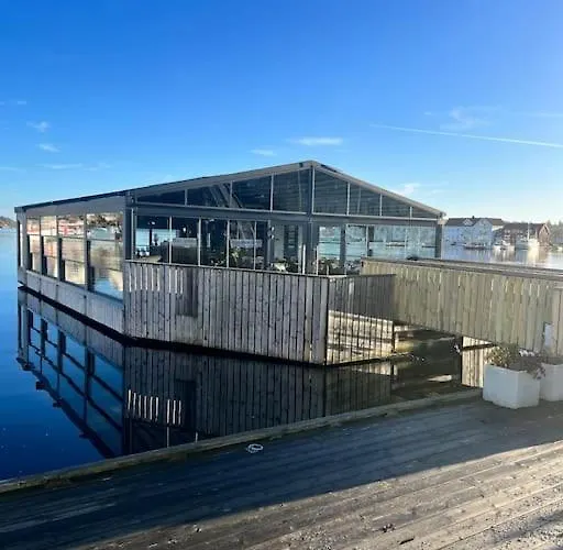 Unik Med Fjordutsikt Villa Farsund