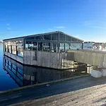 Unik Med Fjordutsikt Villa Farsund
