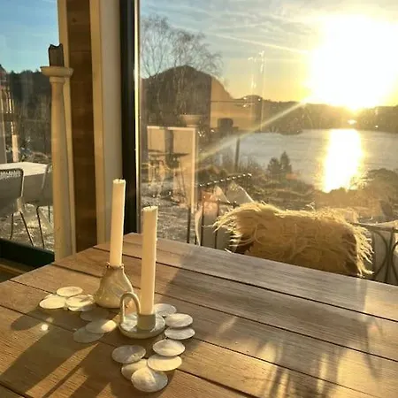 Unik Med Fjordutsikt Villa *