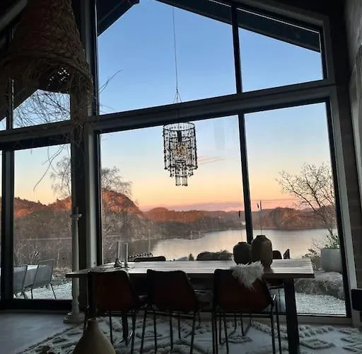 Unik Med Fjordutsikt Farsund