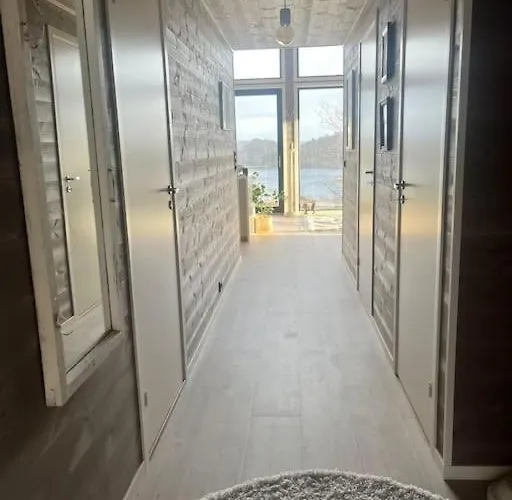 Unik Med Fjordutsikt Villa Farsund