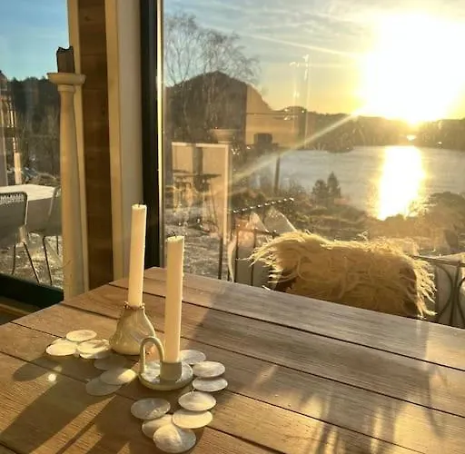 Unik Med Fjordutsikt Villa *